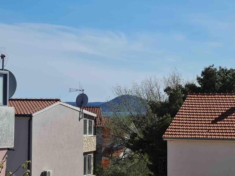 Prostorny Domov V Nejkrasnejsi Casti Chorvatska Apartment Vodice Luaran gambar