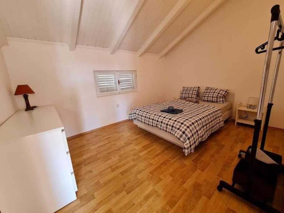 Prostorny Domov V Nejkrasnejsi Casti Chorvatska Apartment Vodice Luaran gambar